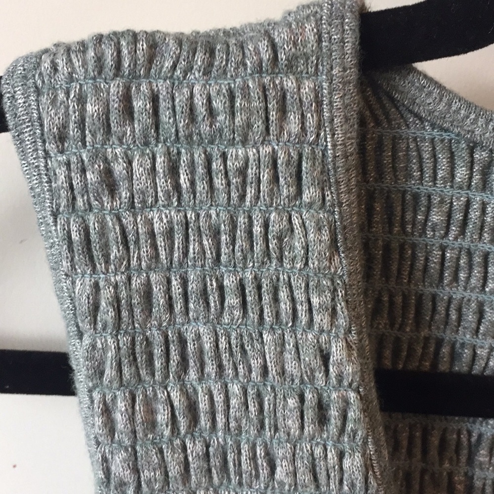 Wilfred Free by Aritzia Natane Smocked Crop Tank Top | Mottled Green | Sz M - Picture 7 of 11